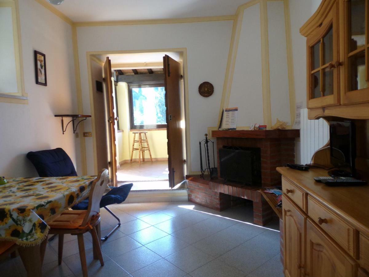 Casa Vacanze Santa Cristina โวลแตร์รา ภายนอก รูปภาพ
